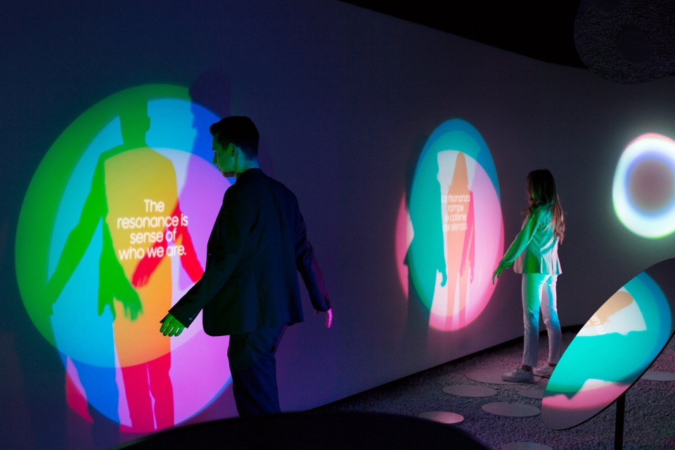 resonance installation by vave studio cheil worldwide