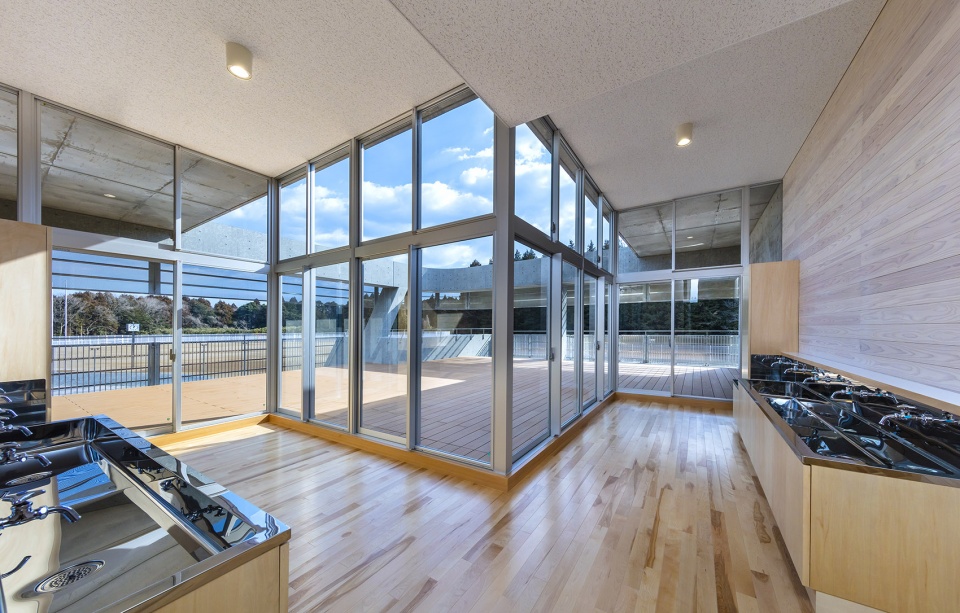 hokota south primary school by mikami architects