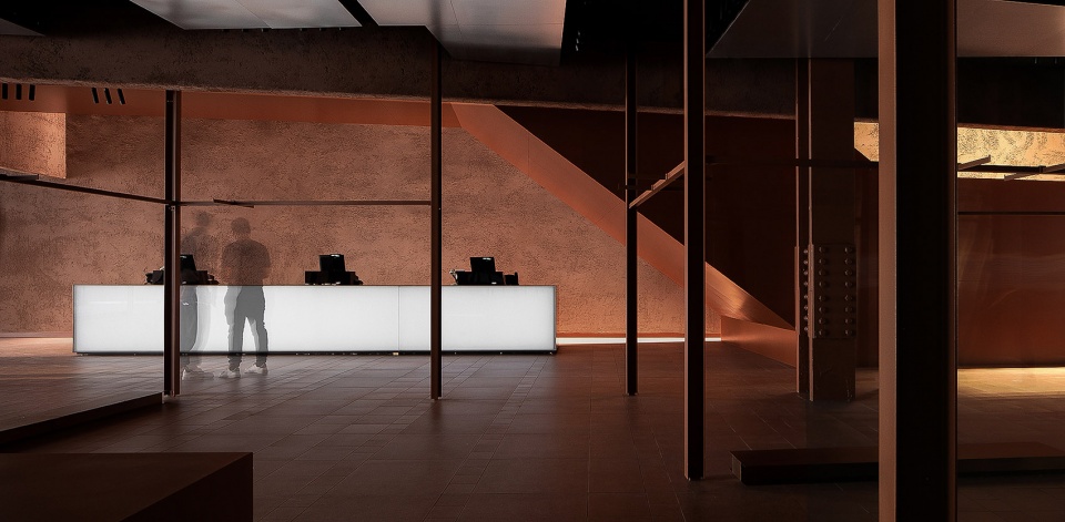 ur london flagship store by domani