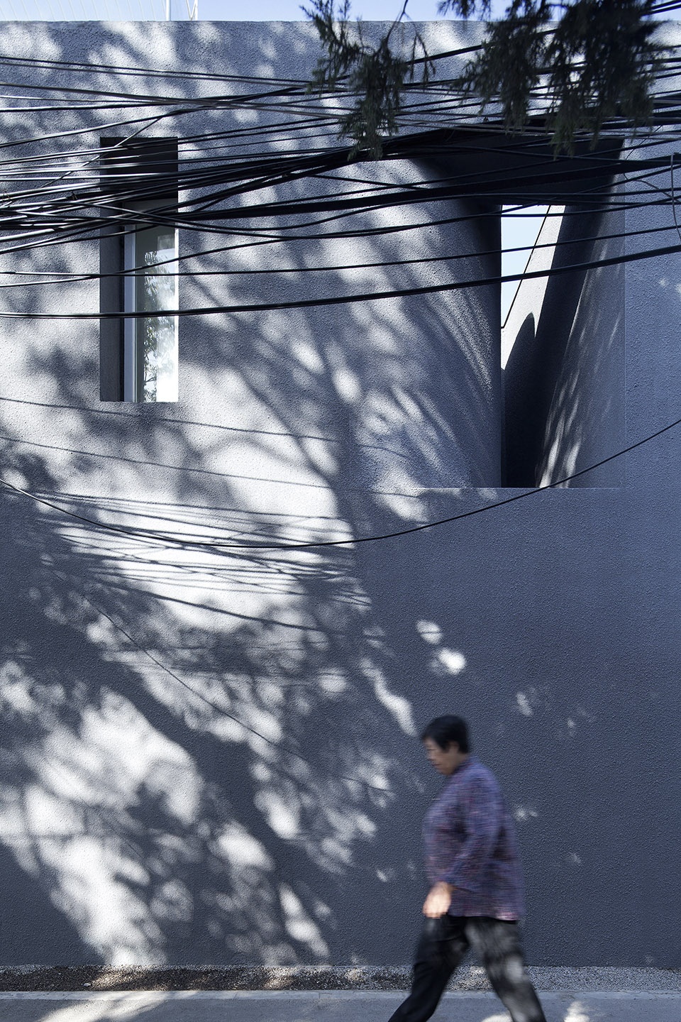 baitasi hutong gallery in beijing china by dna design and architecture studio