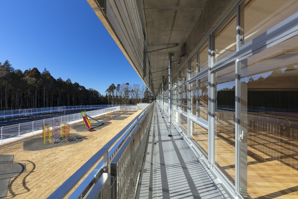 hokota south primary school by mikami architects