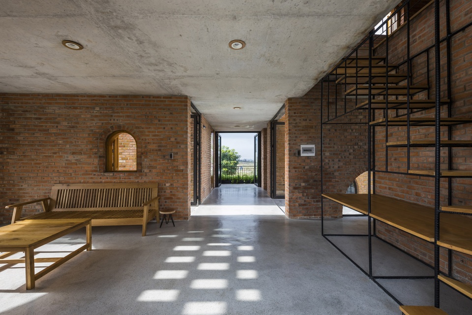 cuckoo house by tropical space
