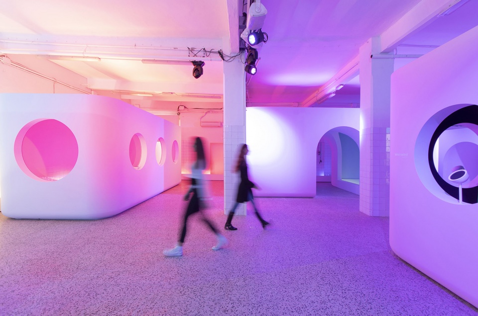 resonance installation by vave studio cheil worldwide