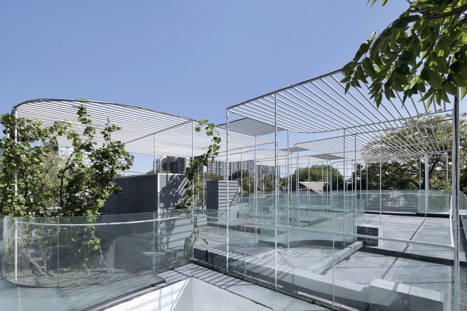 baitasi hutong gallery in beijing china by dna design and architecture studio