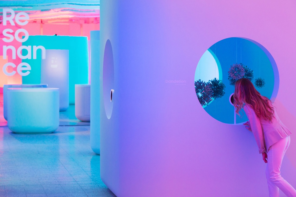 resonance installation by vave studio cheil worldwide