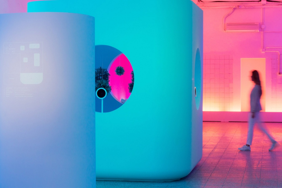 resonance installation by vave studio cheil worldwide
