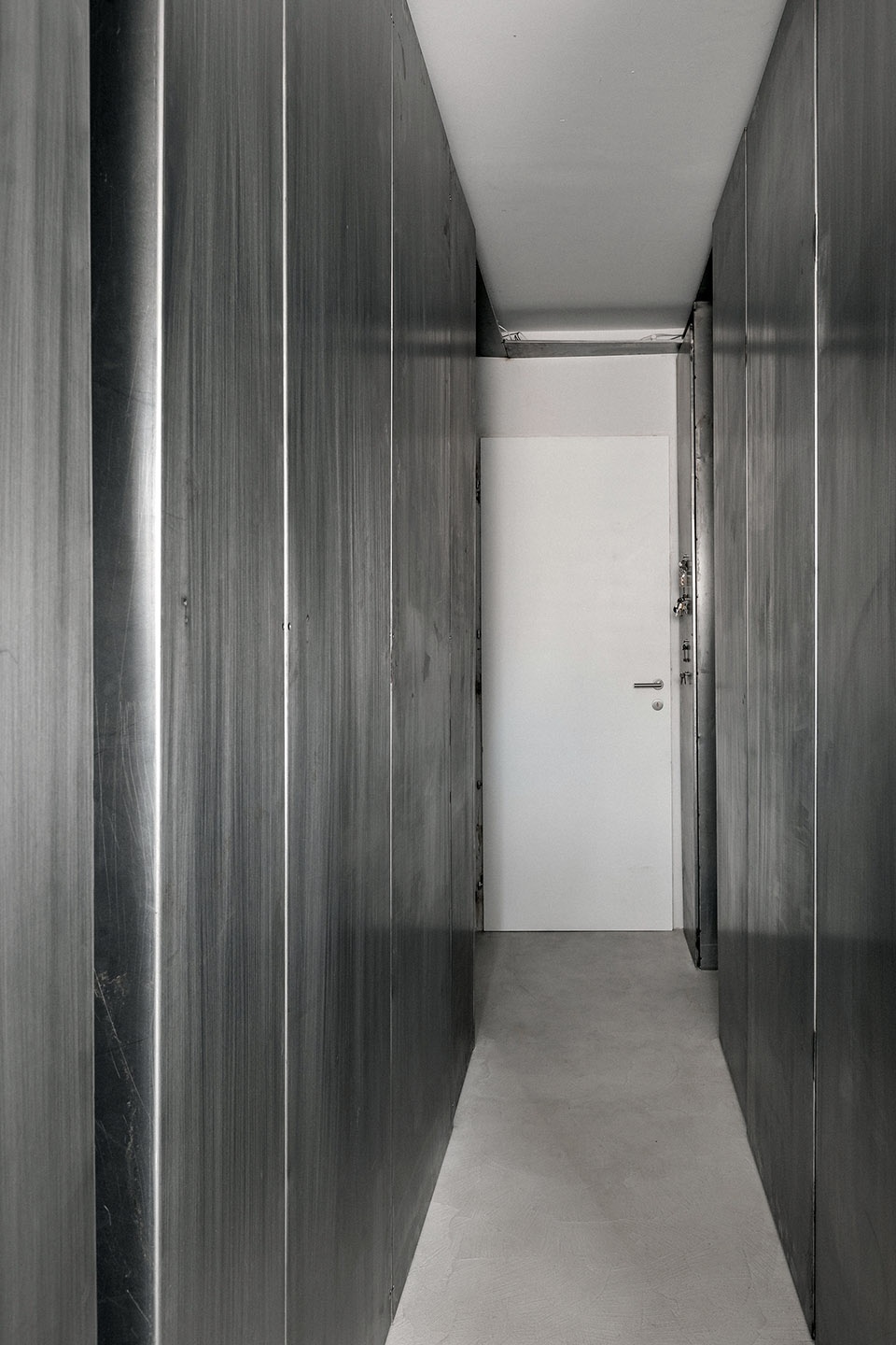 zero room apartment by mas