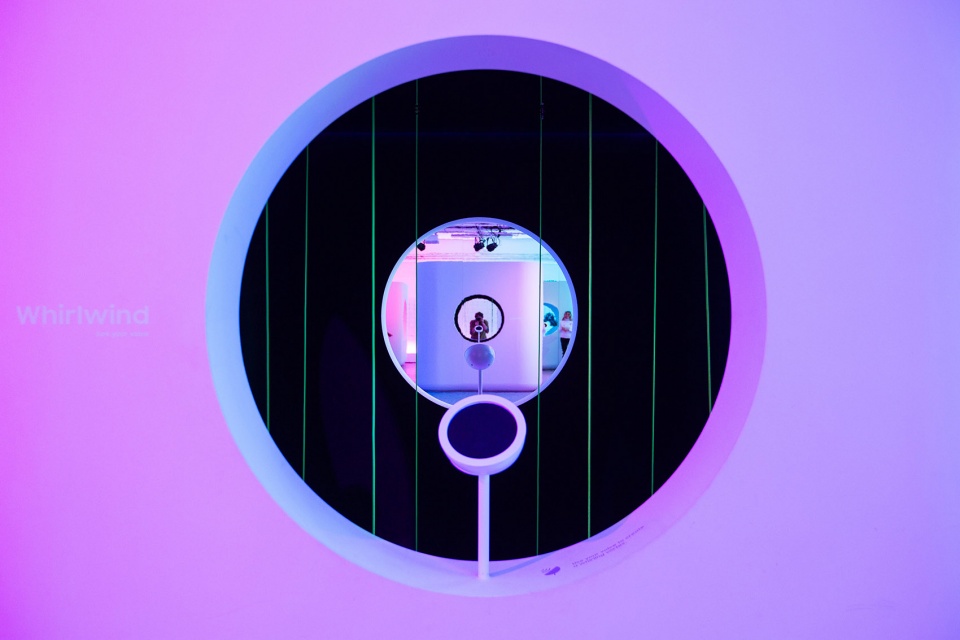 resonance installation by vave studio cheil worldwide