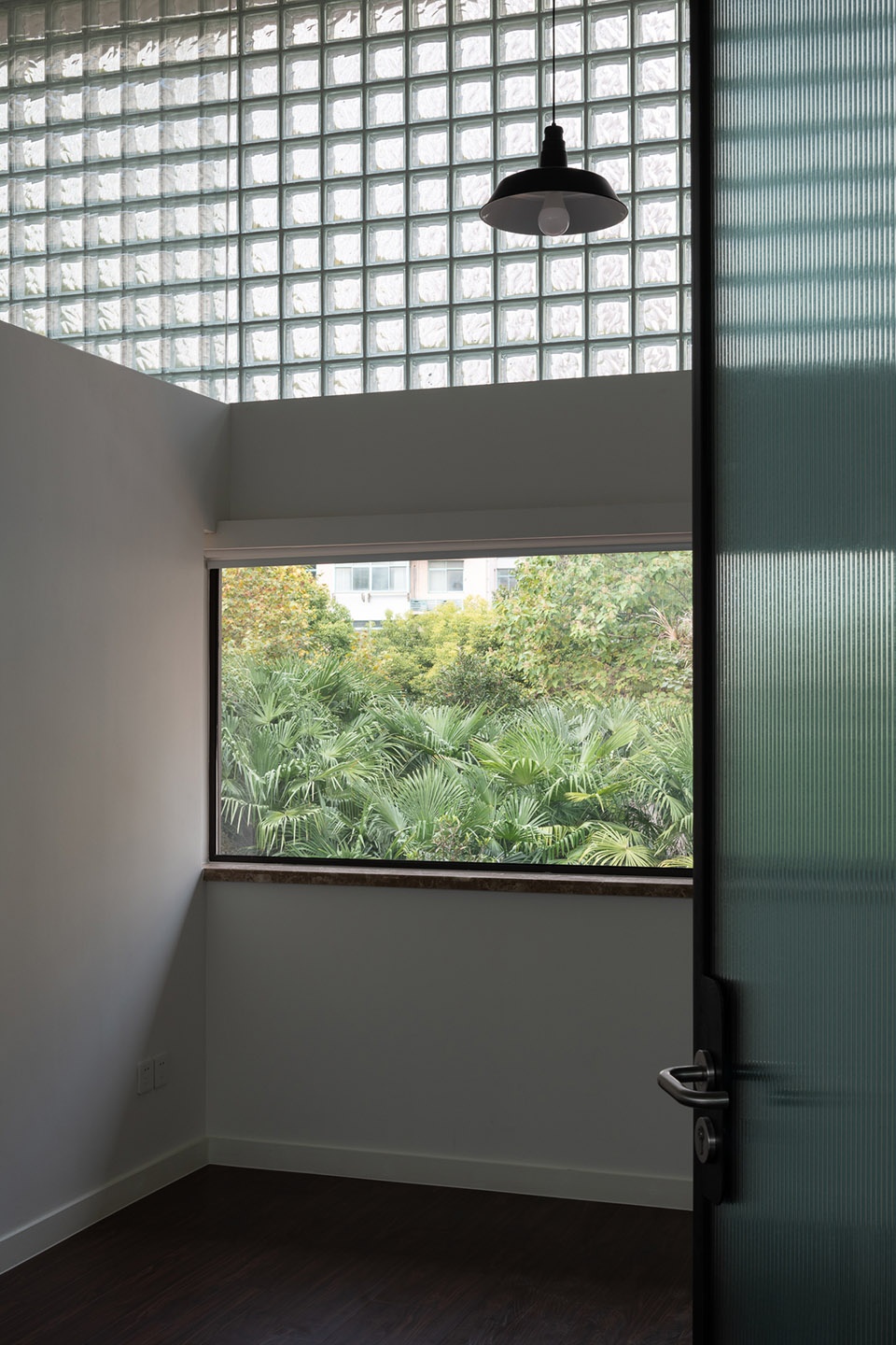 warehouse renovation in jingan shanghai by genarchitects