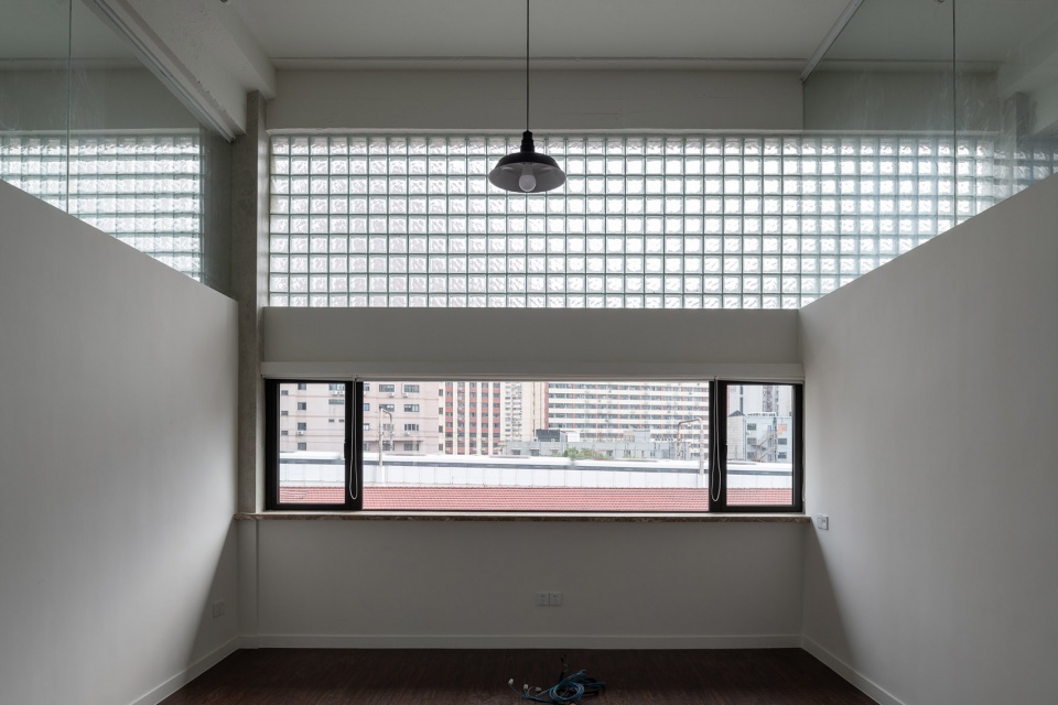 warehouse renovation in jingan shanghai by genarchitects