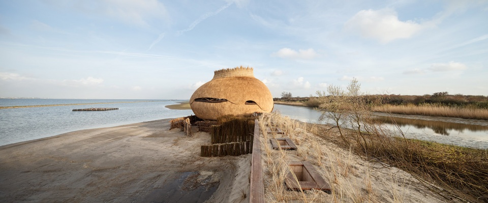 t ij by road architecten and rau architecten