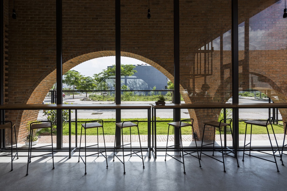 cuckoo house by tropical space