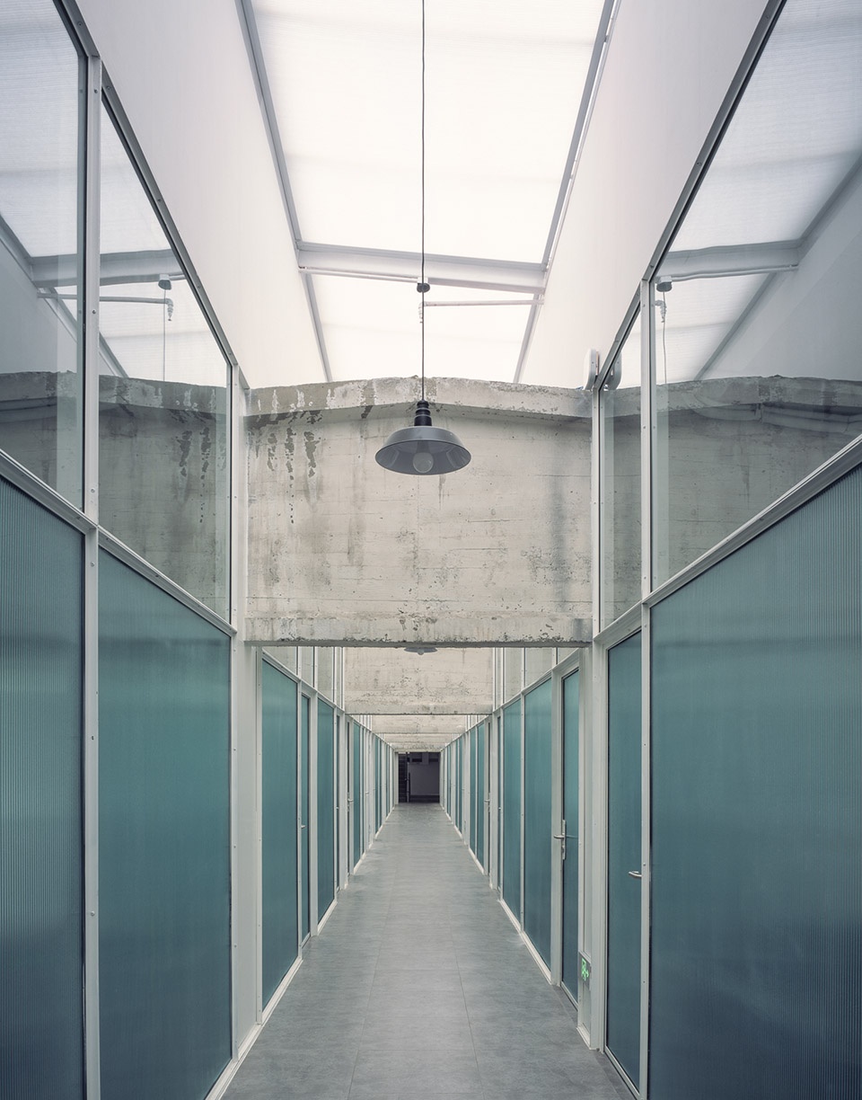 warehouse renovation in jingan shanghai by genarchitects