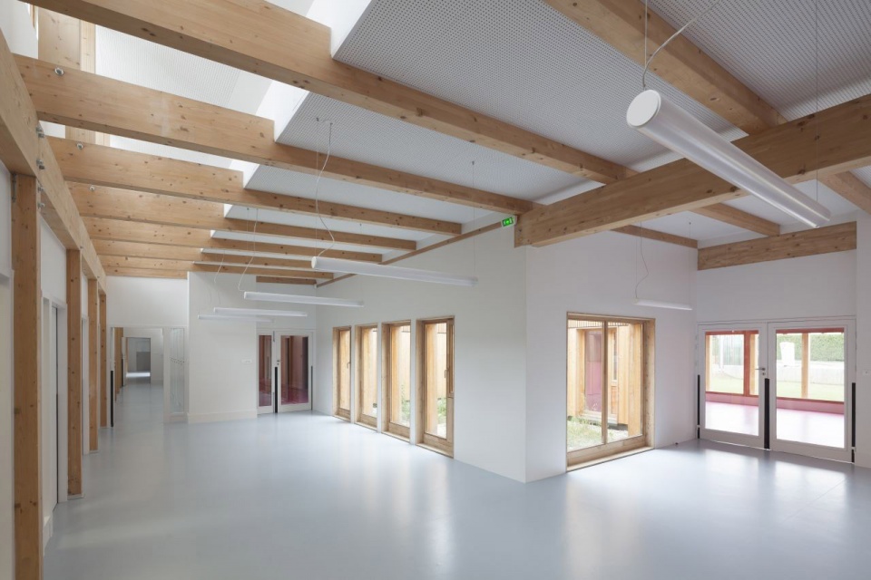house childhood at saint genis pouilly by clermont architectes