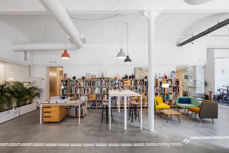 the new office of pmmt arquitectura by pmmt arquitectura