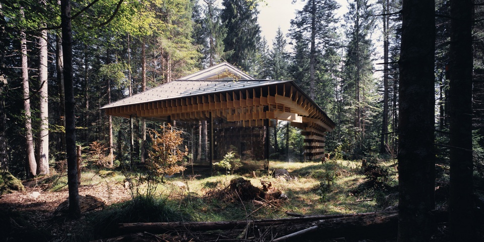 woodpile by kengo kuma and associates