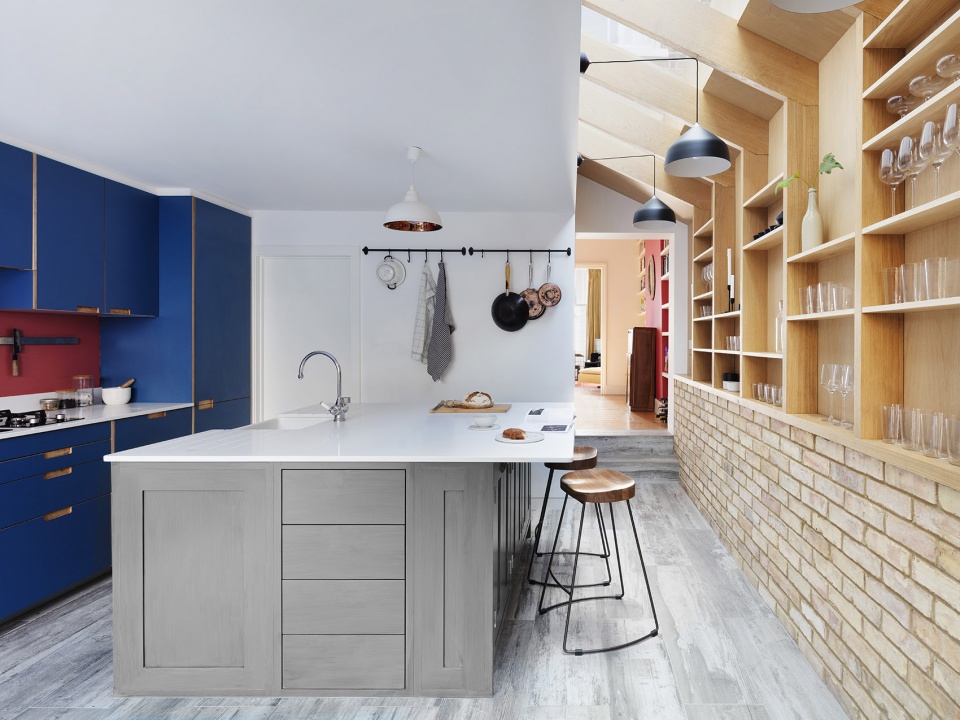 almington street house by amos goldreich architecture