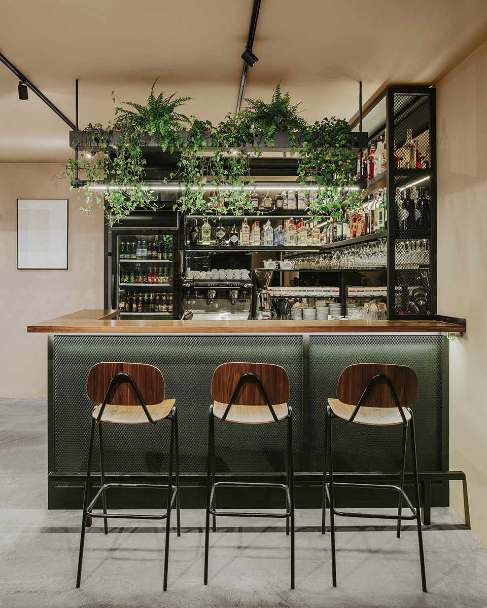 regular bar by regular company
