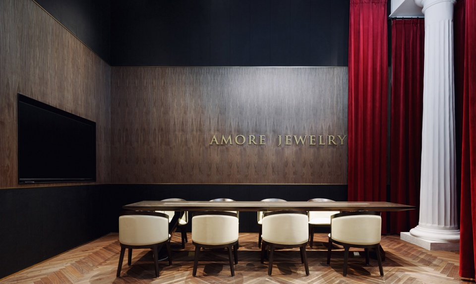 seeing jewelry store china by pures design