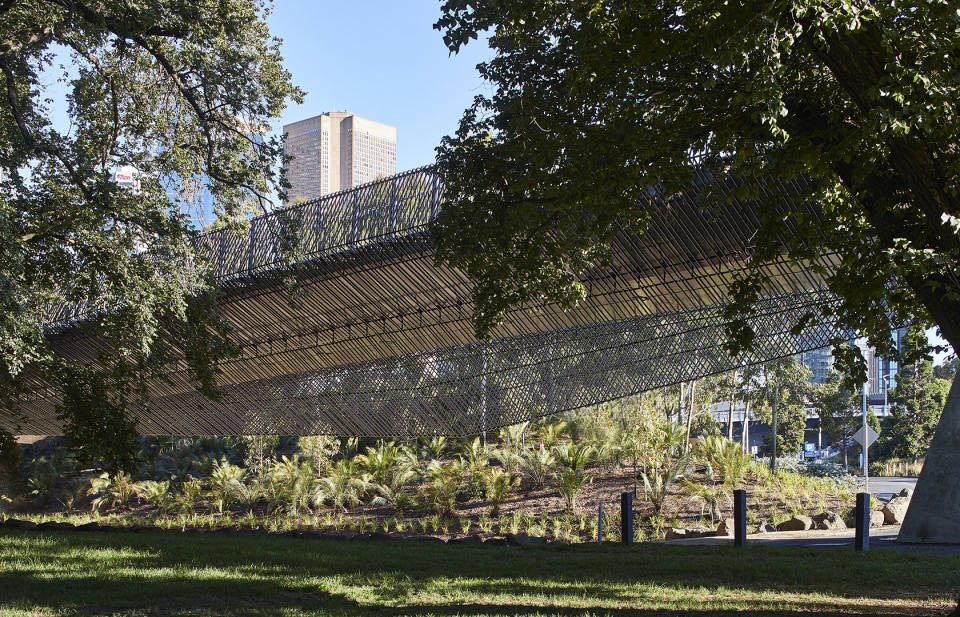 tanderrum pedestrian bridge by john wardle architects nadaaa