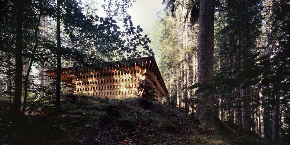 woodpile by kengo kuma and associates