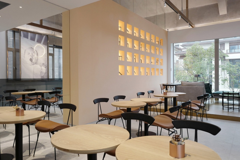 qi box in zhuhai china by easy studio