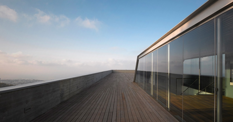 haifa university student center by chyutin architects