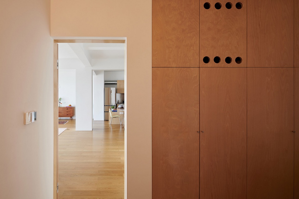 apartment for an elderly couple in shaoxing china by atelier he haibo