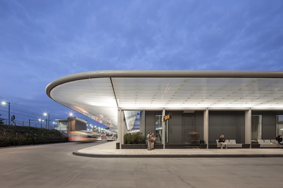 bus station tilburg by cepezed