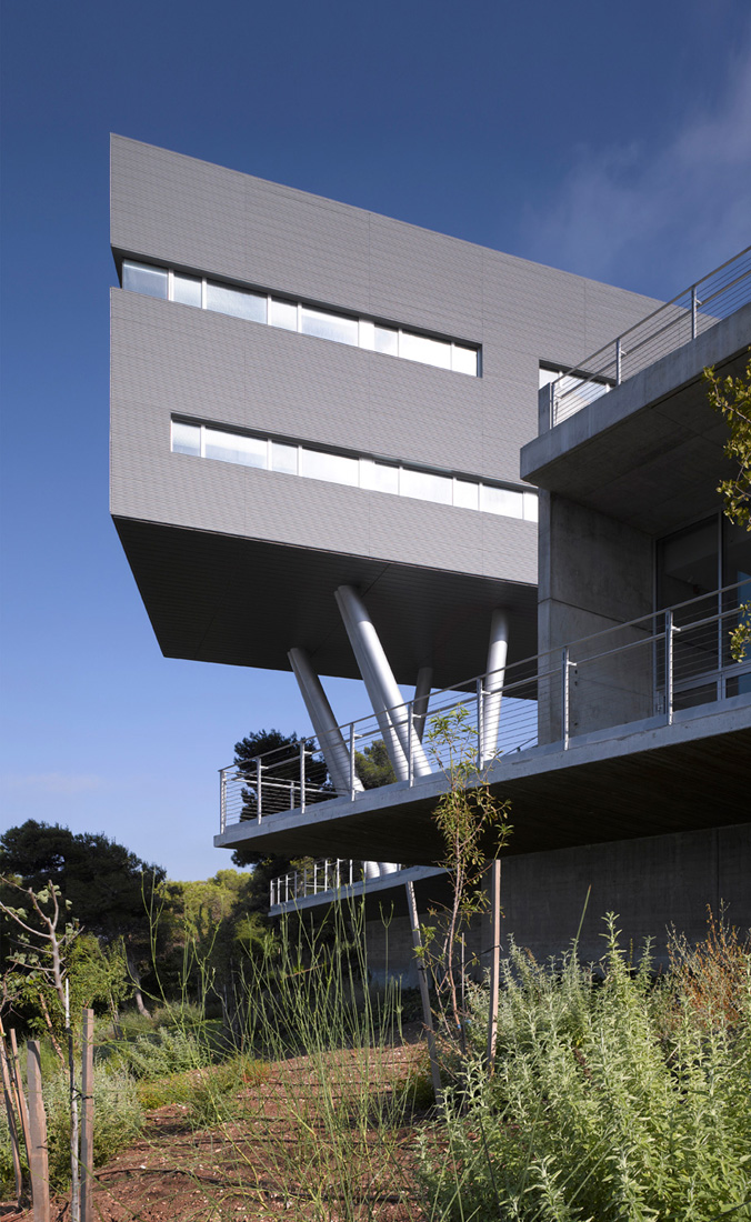 haifa university student center by chyutin architects