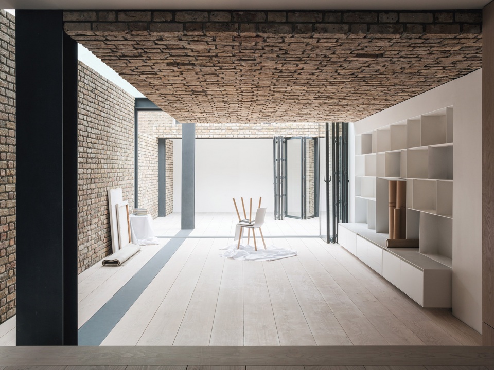 repoussoir by con form architects