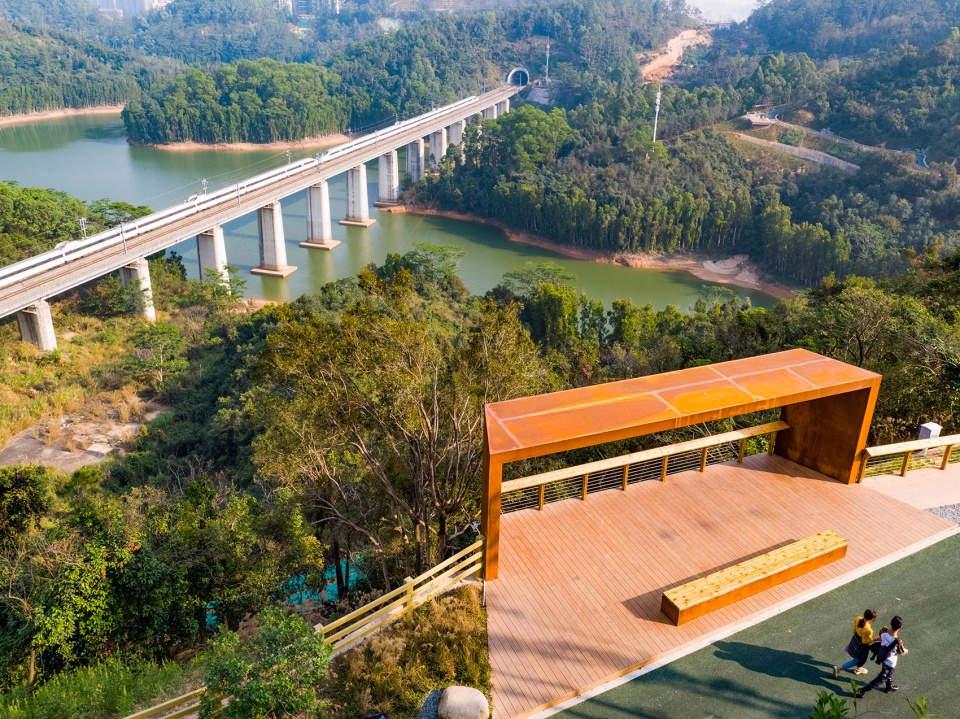 shenzhen longhua greenway yangtaishan section china by lay out planning consultants co ltd