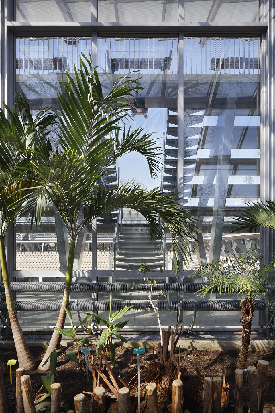 simonne mathieu tennis court by marc mimram