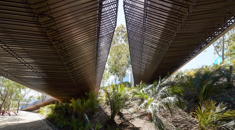 tanderrum pedestrian bridge by john wardle architects nadaaa