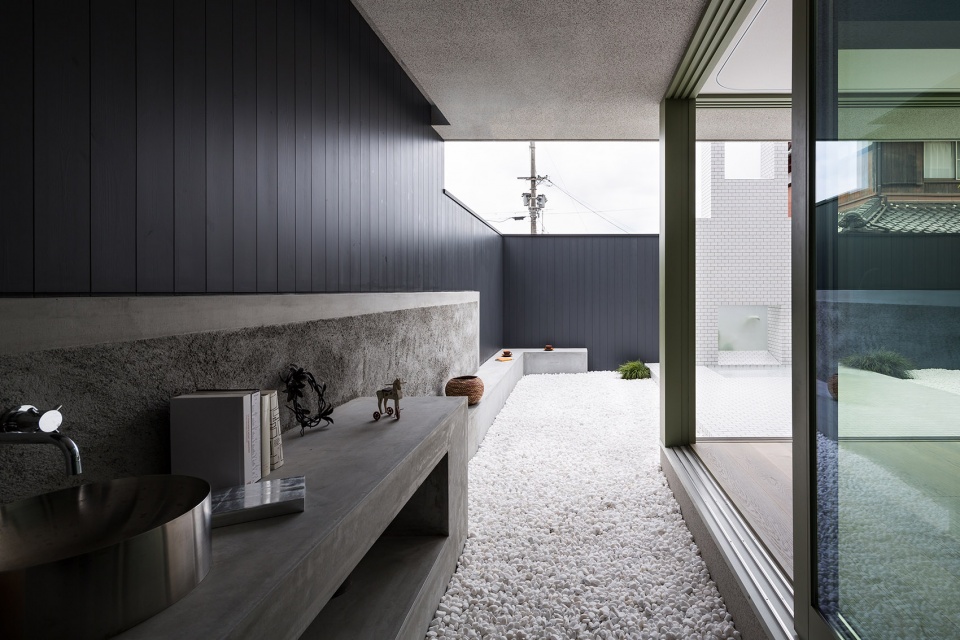 house of scenes by formkouichi kimura architects