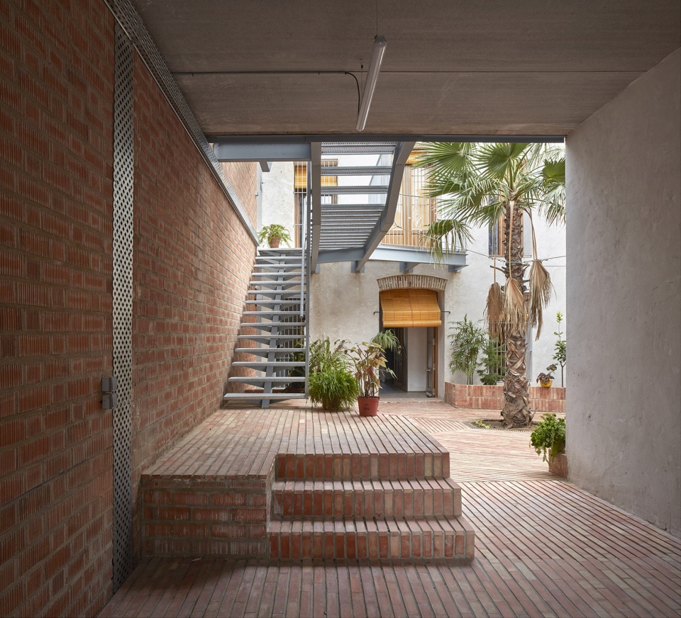 residential building renovation by david estal arturo sanz