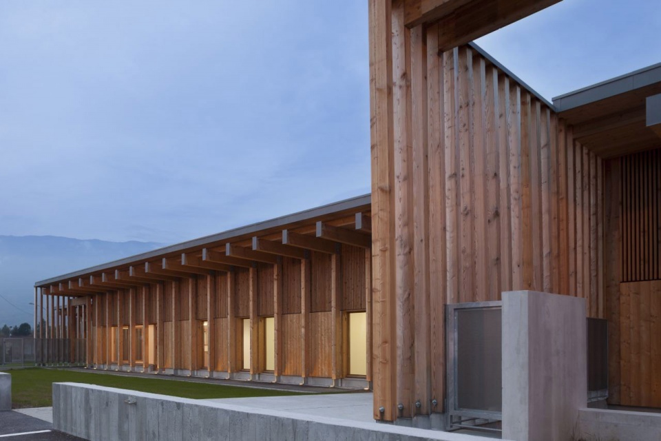 house childhood at saint genis pouilly by clermont architectes