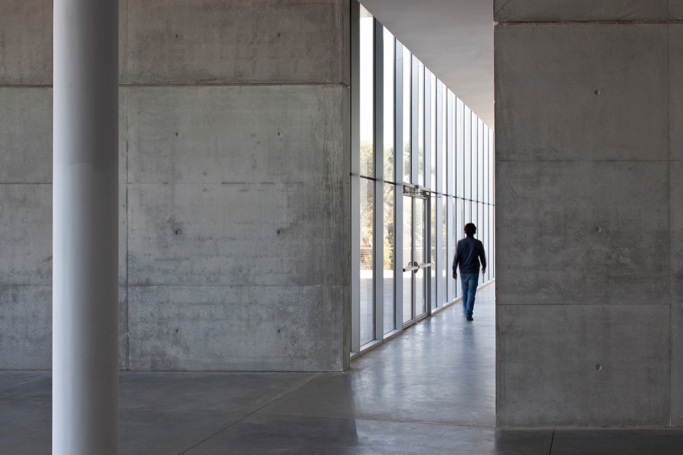 haifa university student center by chyutin architects
