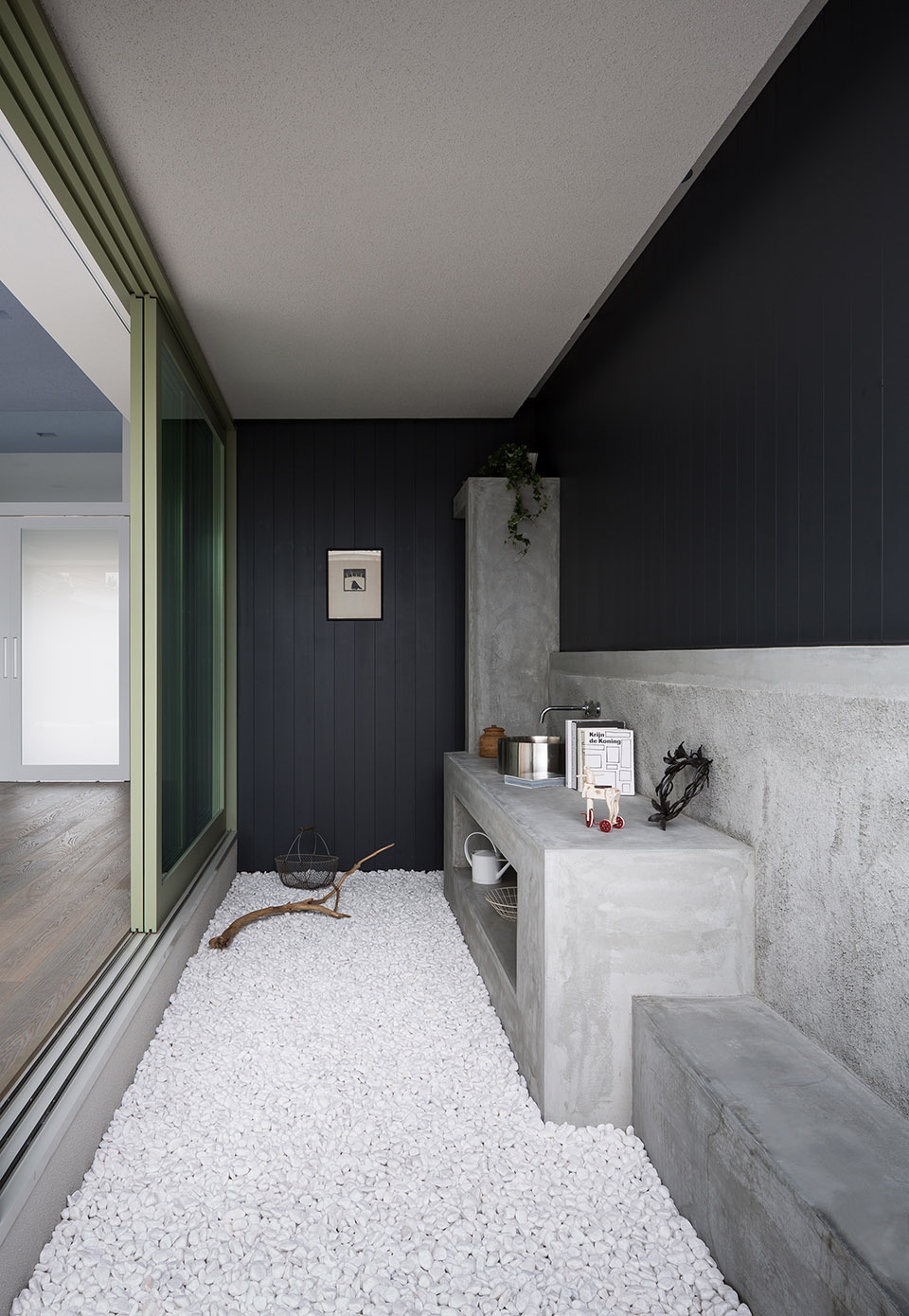 house of scenes by formkouichi kimura architects