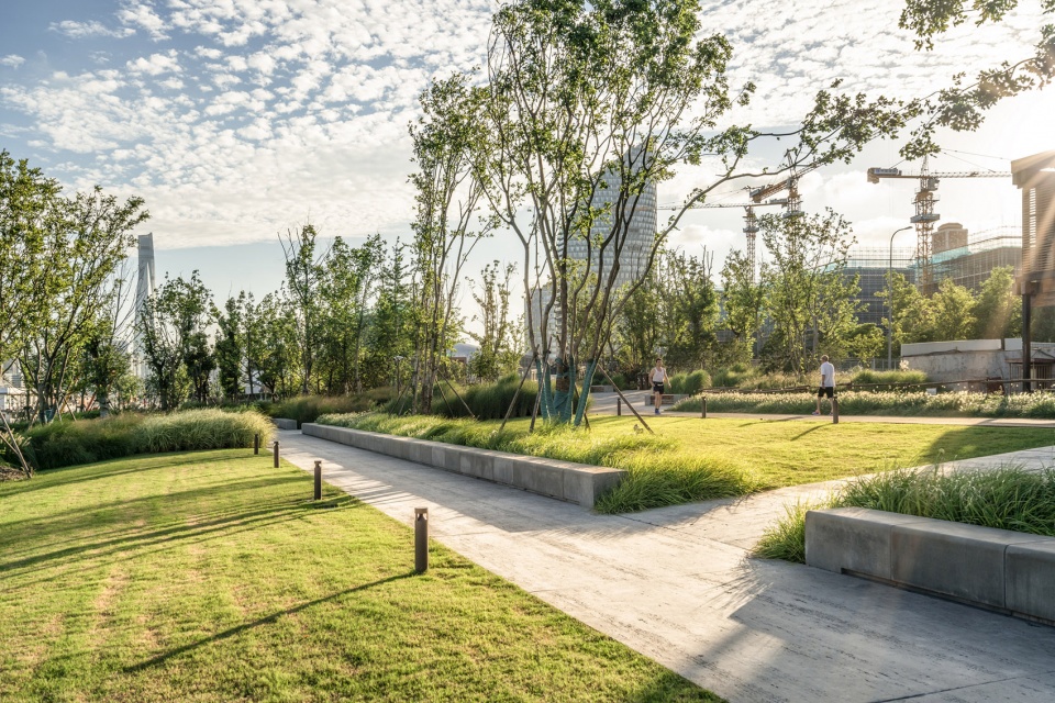 public space of yangpu riverfront south section phase ii china by daguan landscape design