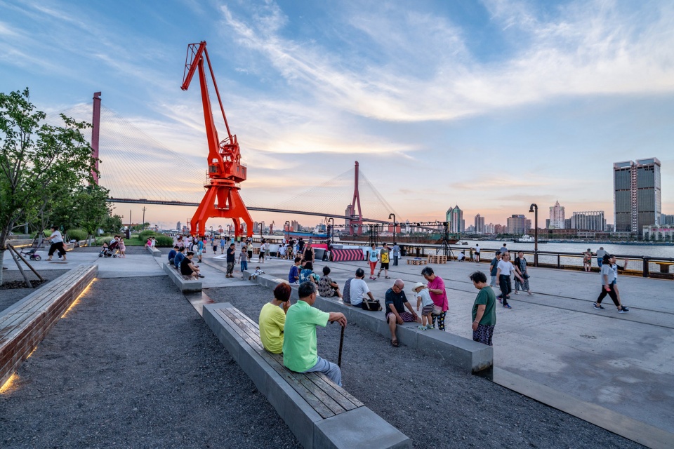 public space of yangpu riverfront south section phase ii china by daguan landscape design
