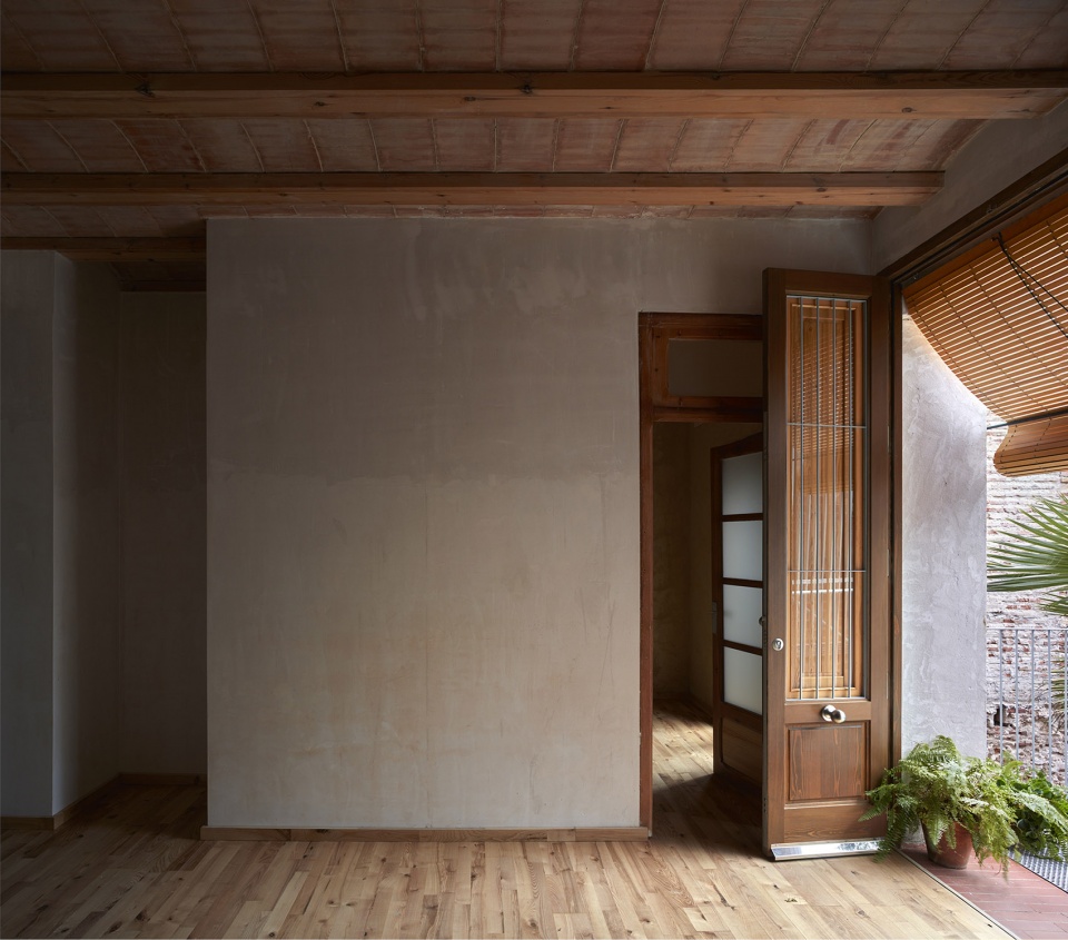 residential building renovation by david estal arturo sanz