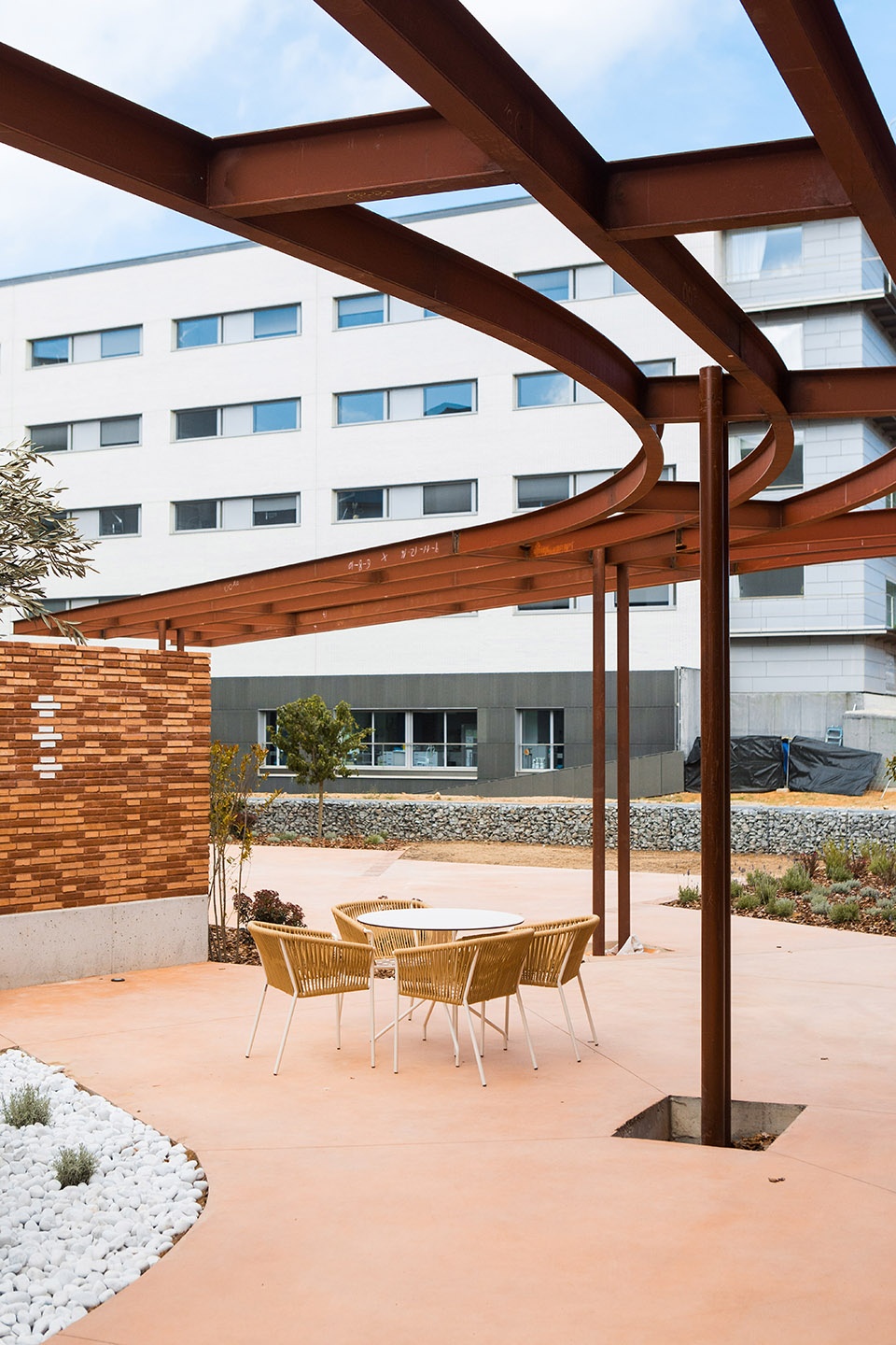 kalida sant pau centre by miralles tagliabue embt