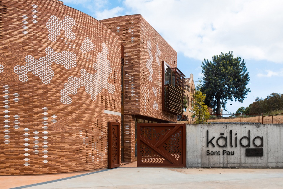 kalida sant pau centre by miralles tagliabue embt