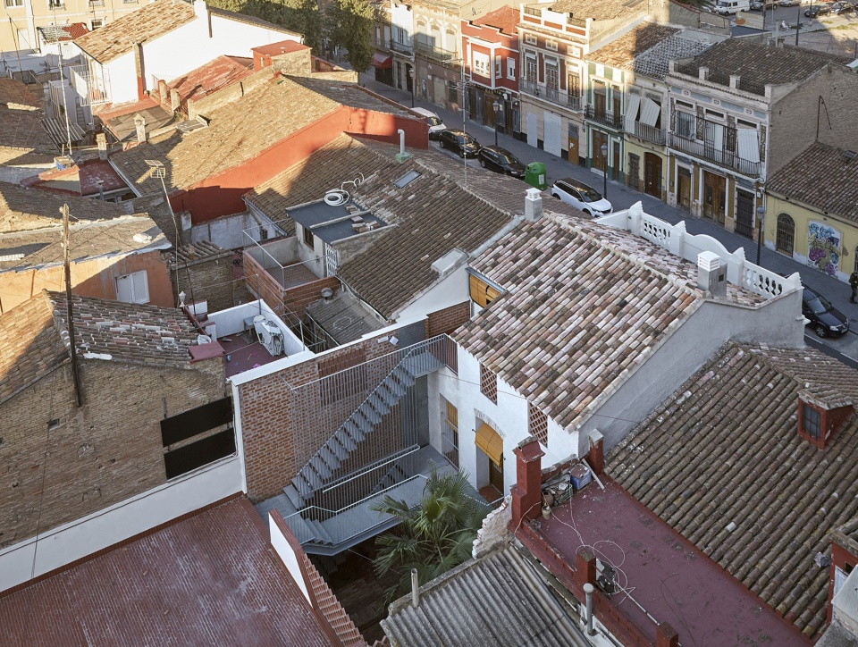 residential building renovation by david estal arturo sanz