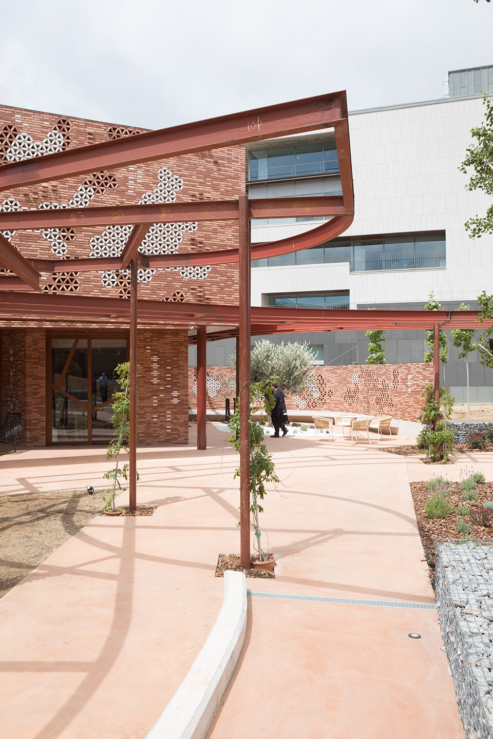 kalida sant pau centre by miralles tagliabue embt