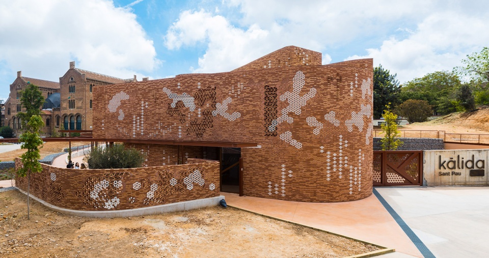 kalida sant pau centre by miralles tagliabue embt