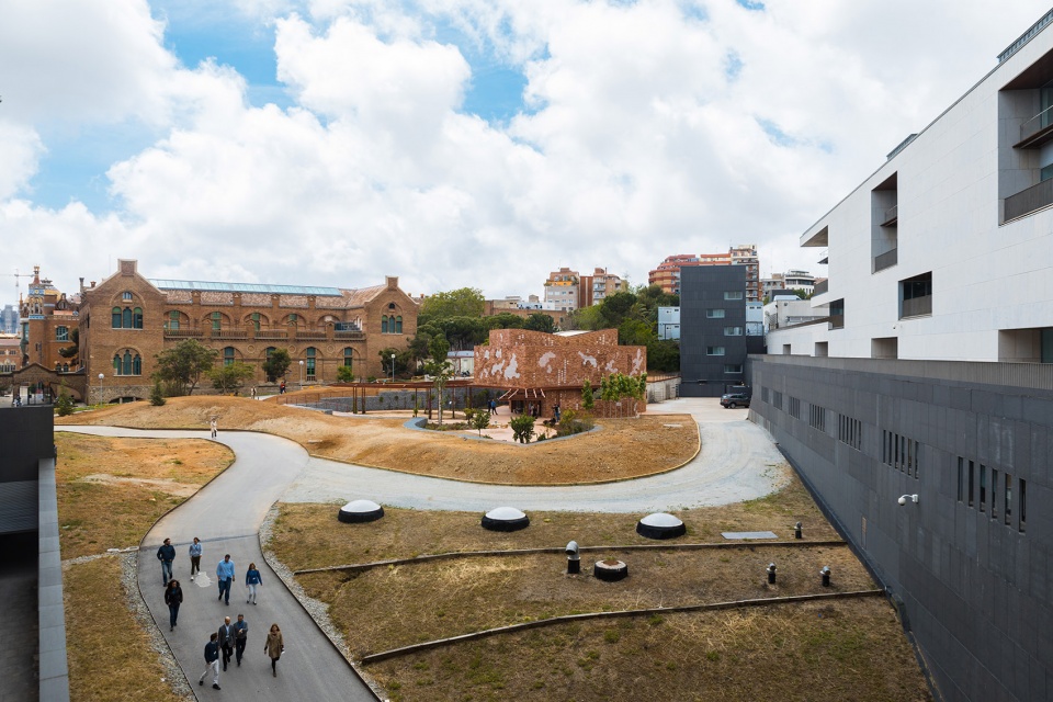kalida sant pau centre by miralles tagliabue embt