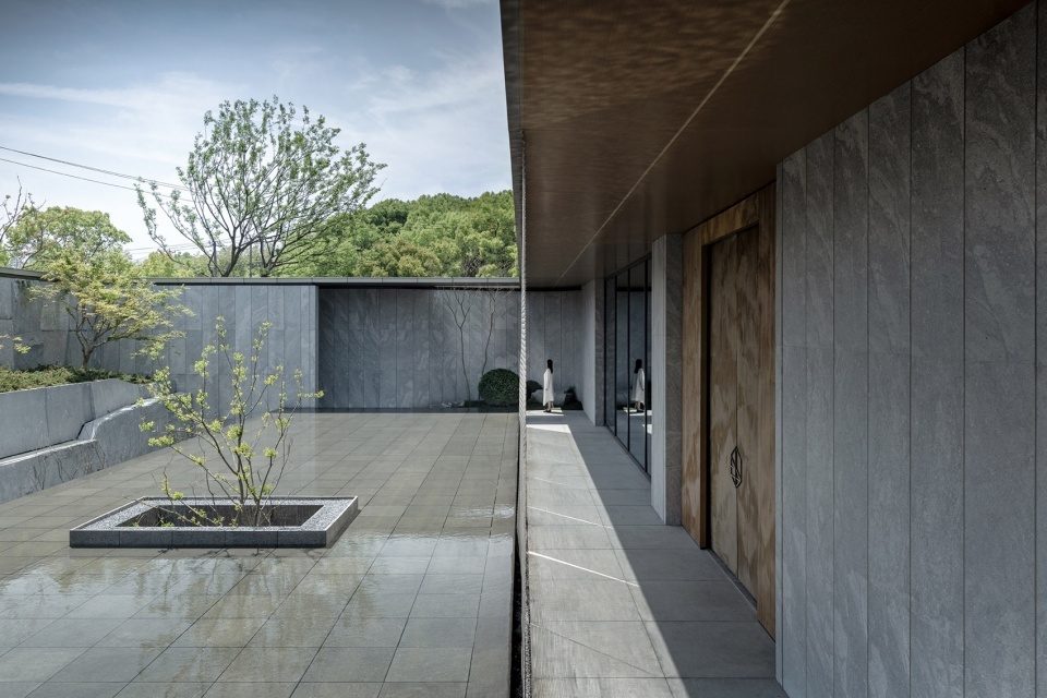 courtyard of suzhou stream villa change studio 960x640 1