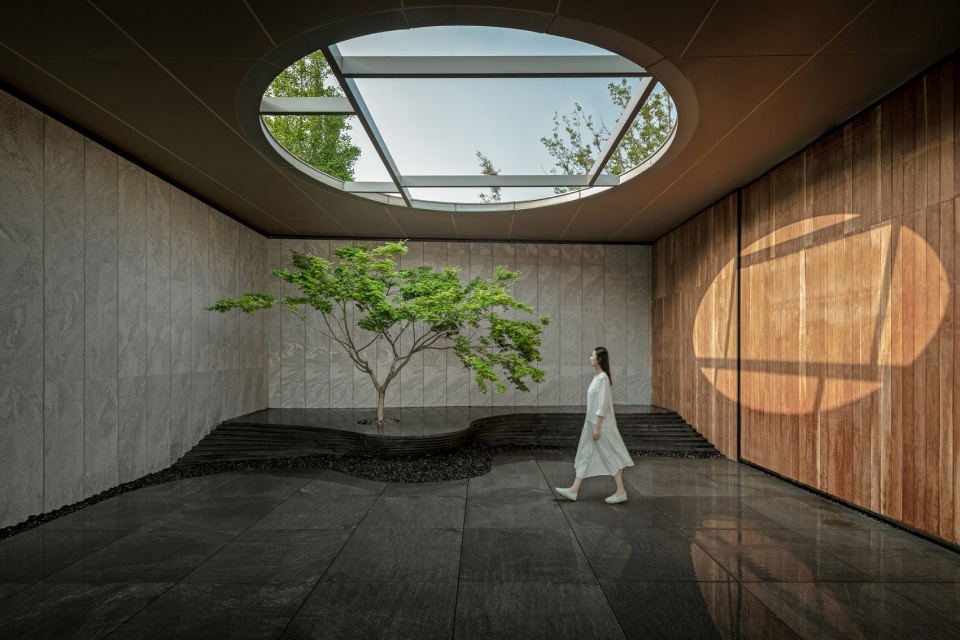 courtyard of suzhou stream villa change studio